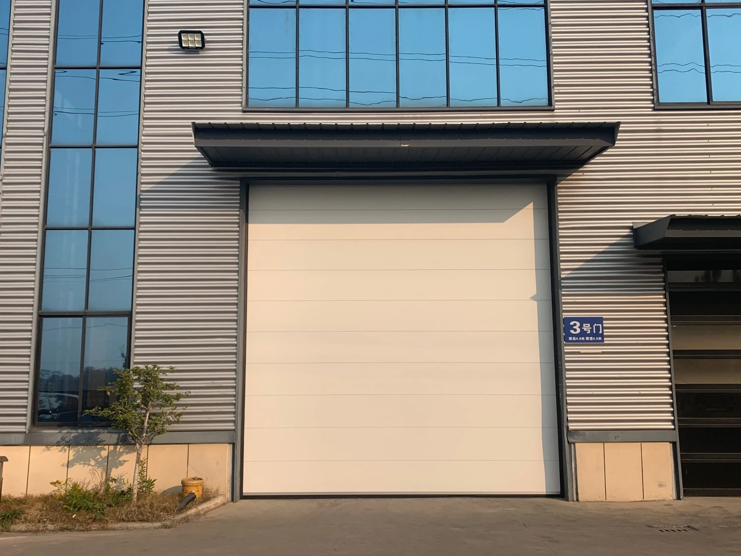 安必信工业门玉溪服务站生产基地